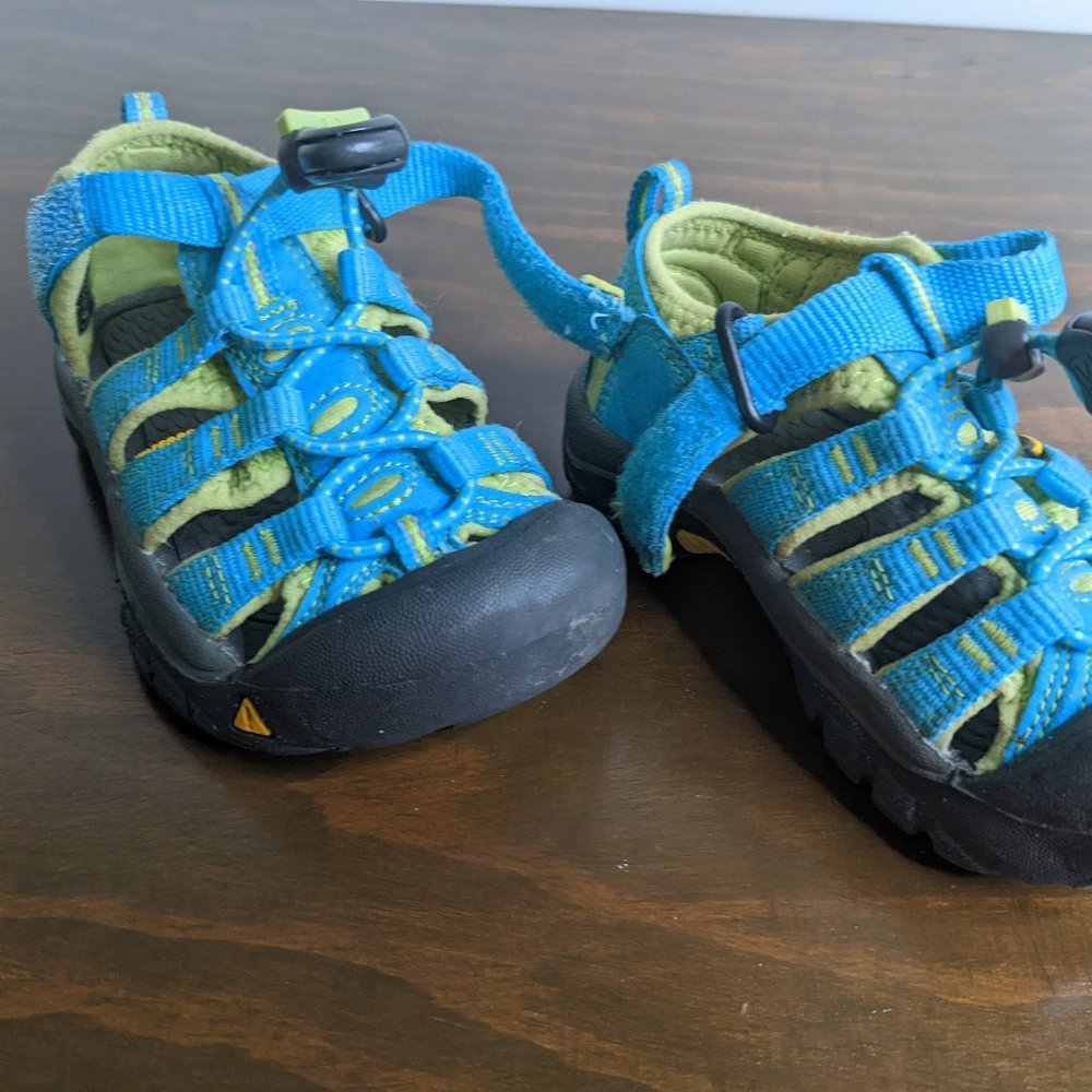 Keen Newport Water Shoes Little Kids Size 8